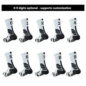 Chaussettes de Pilates en coton avec logo brodé personnalisable, antidérapantes, confortables, pour l'entraînement et les séances de gym - Product Image 6