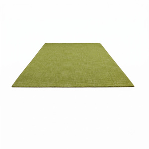 Tapis tufté à la main en laine vert olive, texturé uni, écologique, antidérapant, à rayures horizontales superposées, style minimaliste - Product Image 2