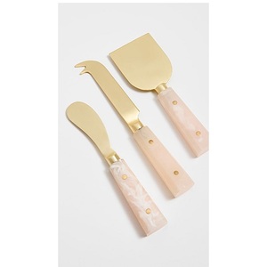 มีดชีสโลหะทำมือรักษ์โลก ด้ามจับสีชมพู ใบมีดสแตนเลส ปลอดภัยสำหรับอาหาร ใช้หั่นขนมปังได้ เหมาะสำหรับเทศกาลคริสต์มาส - Product Image 2