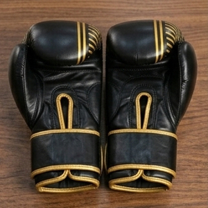 New High Quality Leather Boxing Glove MMA kickboxing gloves Hook Loop Closure for <b>Punching</b> <b>Bag</b> Muay Thai Boxing Gloves - Product Image 5