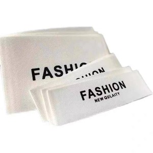 Étiquettes de marque les plus vendues pour vêtements, étiquettes blanches personnalisées pour logo de marque, étiquettes tissées pour vêtements de marque, bonne qualité 2026 - Product Image 1