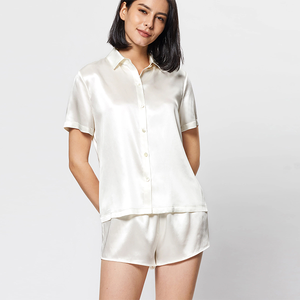 Ensemble de pyjama décontracté en satin soyeux respirant pour femme, style court, taille élastique, couleur unie, idéal pour l'été et les mariées - Vente en gros usine - Article 3034 - Product Image 2