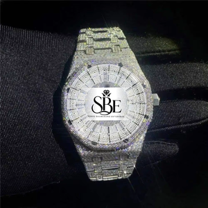 Reloj de Lujo para Hombre con Diseño Personalizado, Estilo Moderno, Incrustaciones de Diamantes Moissanite, Reloj de Cuarzo de Alta Calidad con Acero Inoxidable y Zafiro - Product Image 1