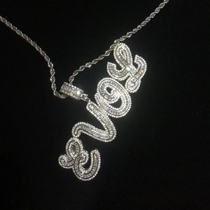 Colgante Personalizado con Nombre en Plata Bañada en Oro, Letra Personalizada, Corazón, Estilo Hip Hop, Diamantes Moissanite VVS, para Hombre - Product Image 2