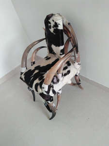 Silla vikinga hecha a mano, muebles de decoración para el hogar, muebles originales de cuerno de búfalo de animales de la India a la venta - Product Image 4