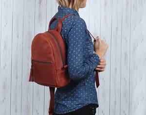 Mochila Mini Casual de Cuero Genuino para Mujer, Bolso de Cuero Real Pequeño, Mochila de Viaje, Personalizada LMBP-0046B - Product Image 1