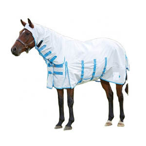 Couverture pour cheval à motifs pour un charme festif, confortable et protectrice - Product Image 5