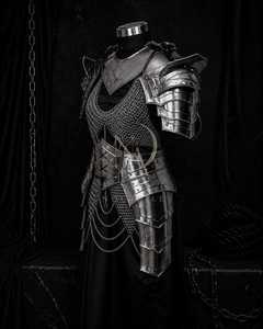 Ensemble d'armure médiévale style reine guerrière en acier plaqué argent, en acier inoxydable, protection intégrale du corps en maille - Product Image 2