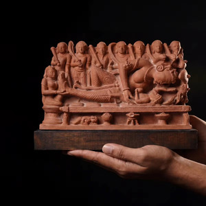 Escultura del Nacimiento de Krishna |   Réplica de Museo del Arte del Templo Hindú de Janmashtami del Siglo X, Rara y Acabada a Mano - Product Image 1