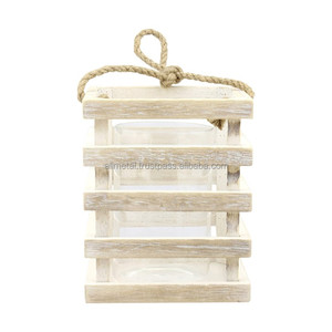 Lanterne en bois à breloque nautique avec un design unique pour la maison, le jardin, le mariage et les décorations de Noël personnalisables - Product Image 1
