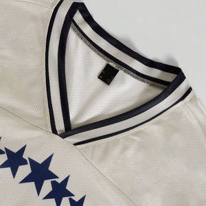 Maillot de football américain respirant avec motif étoiles bleu foncé et ton beige, numéro imprimé par sublimation, uniforme d'équipe OEM - Product Image 3