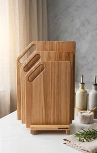 Planche à découper artisanale en bois rustique, forme rectangulaire, antidérapante, bord naturel, pour cuisine - Product Image 5