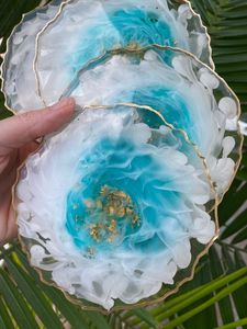 ชุดจานรองแก้วเรซิ่นรูปทรงเมฆ งานแฮนด์เมด ดีไซน์ลายหินอ่อน สวยงาม หรูหรา สำหรับตกแต่งโต๊ะอาหาร จานรองเครื่องดื่ม งานศิลปะจากเรซิ่น - Product Image 1