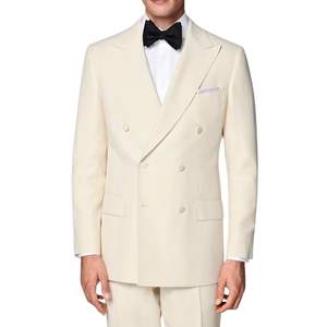 Costume de smoking homme croisé blanc ivoire à revers pointus, style épuré et minimaliste, pour tenue de soirée formelle et mariage - Product Image 3