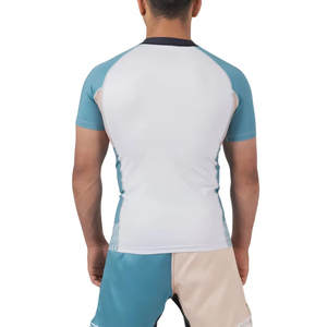 Rashguard Unisexe à Manches Courtes Raglan pour MMA et BJJ, Conception Personnalisée OEM, Respirant, Logo, 100% Polyester, Anti-bactérien, Séchage Rapide - Product Image 2