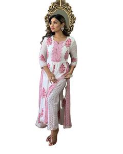 Vêtements indiens pakistanais pour femmes pour usage quotidien Kurtis en coton avec imprimés floraux Vêtements indiens régionaux - Product Image 1