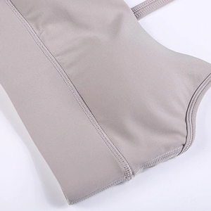 Soutien-gorge de sport pour femme, design respirant, idéal pour la course à pied, l'entraînement et la gym. - Product Image 5