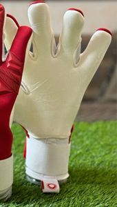 Football Goalkeeper Gloves Full Finger Latex <b>Material</b> Powerful Catch Non-Slip Breathable Adjustable Wrist Strap Pull-On Closure - Product Image 5