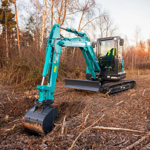 Mini-excavatrice Sunward avancée, équipement de construction compact avec système hydraulique robuste, fonctionnement efficace et durabilité accrue - Product Image 6