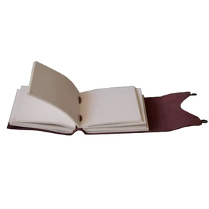 Cuaderno de bocetos antiguo hecho a mano, de cuero genuino, con estampado de flores de jardín en morado, con cierre en C, diario de cuero suave vintage, cuaderno clásico. - Product Image 6