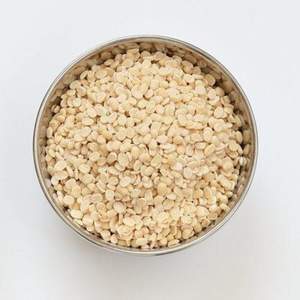 Urad Dal de alta calidad, perfecto para cocinar platos salados y dulces. Urad Dal disponible para pedidos a gran escala y servicios de catering. - Product Image 4