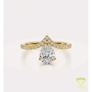 Bague de fiançailles en moissanite taille poire en or rose, avec pavé en forme de V chevron, solitaire, pour femme - Product Image 5