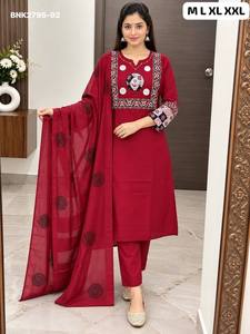 Meilleure Qualité Exportations Blue Needle BNK2795 Tenue de Soirée Kurti, Pantalon et Dupatta Gujarati Brodé en Mal Chanderi Fabricant Inde - Product Image 3