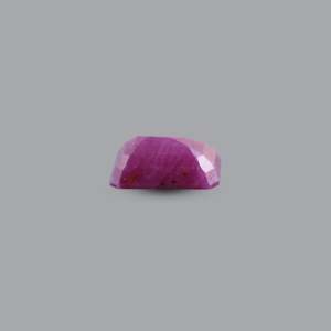 Luxury 9 Carat African Ruby Loose Gemstone Oval Cut for Fine Jewelry - Product Image 3