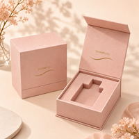 Boîte cadeau magnétique rigide haut de gamme personnalisée en carton avec gaufrage, doublure en mousse, estampage à chaud or, écologique, OEM