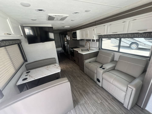 Used 2023 T-h-o-r A-c-e 29D Trailer - Product Image 4