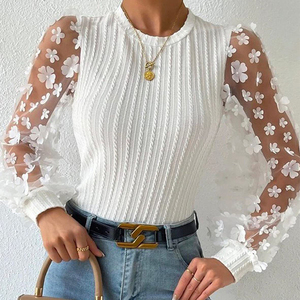 Blusa de punto acanalado de manga larga con apliques florales 3D elegante para mujer, top casual ajustado con cuello redondo, capa transparente de verano - Product Image 3