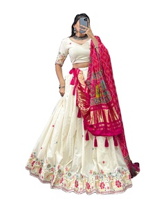 Rani Noor Lehenga Choli traditionnel en coton Khadi Bhandhani avec dupatta, protection solaire, séchage rapide, longueur au sol, pour femme, mariage et fête - Product Image 1