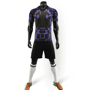 Uniforme de Fútbol de Último Diseño, Nuevo Estilo, Calidad Premium, Color Sólido, Manga Corta, en Venta - Product Image 3