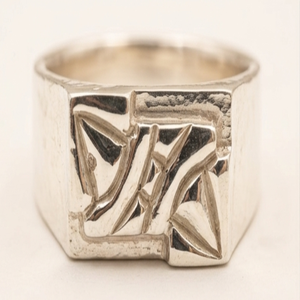 Anillo Minimalista con Cresta DIVYORO - Product Image 3