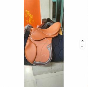 Silla de Montar Inglesa de Cuero Genuino de Primera Calidad con Armazón de Madera para Equitación, Equipo Ecuestre - Product Image 5