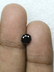 เพชรทรงกลมสีดำ 0.93 กะรัต รับรองโดย GIA: สีที่ปรับปรุงแล้ว - Product Image 3