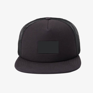 Casquette Trucker Noire Unisexe en Maille Respirante avec Panneau Avant en Polyester et Broderie 3D – Réglable par Fermeture Snapback – Idéale pour l'Extérieur et le Printemps - Product Image 5