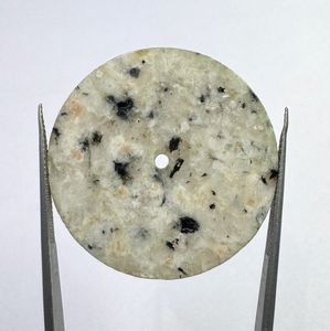 หน้าปัดนาฬิกาพร้อมกลไก NH35 หินฮาวไลท์สีขาวธรรมชาติ ขาว/ดำ ขนาด 28.50 มม. หนา 1 มม. ดีไซน์คลาสสิก สวยงาม เหมาะสำหรับการประกอบนาฬิกา - Product Image 3