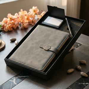 Agenda Ejecutiva Aurelux A5 de Cuero Sintético Negro, con Bolígrafo, Tarjetero, Estuche, Planificador de Reuniones de Oficina, Logotipo Personalizado Corporativo - Product Image 6
