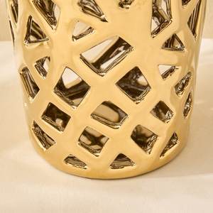 Vase à fleurs moderne en métal ajouré, finition argent poli, fait main, résistant à la rouille, design géométrique évidé pour la décoration intérieure de luxe - Product Image 4