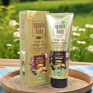 Best-seller Après-shampoing floral aux herbes Volumisant Léger Soin capillaire pour un volume accru, des cheveux souples et lisses, extrait naturel - Product Image 1