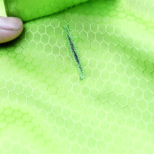 Abrigos de Verano con Cierre de Botones, Hechos en Fábrica con Tela de Malla de Poliéster de Alta Calidad, con Características Refrigerantes - Product Image 3