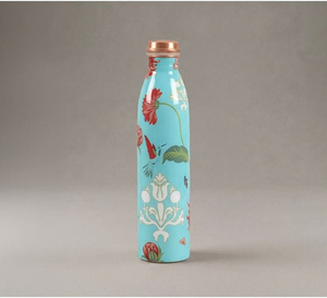 Bouteille en cuivre émaillé bleu à motifs floraux pour un style de vie ayurvédique sain - Product Image 1