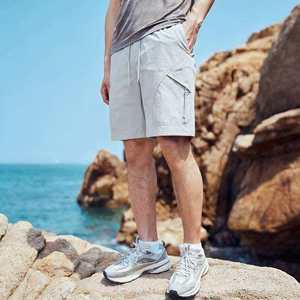 Shorts cargo pour homme, couleur unie, taille élastique, séchage rapide, tissu Oxford, style décontracté avec poches zippées - Product Image 4