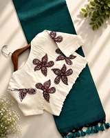 Traditionelle indisch-pakistanische Baumwoll-Ethno-Bluse für Mädchen mit roter Schmetterlingsstickerei, normale Passform, für alle Jahreszeiten geeignet.