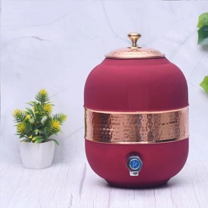 Distributeur d'eau traditionnel de luxe en cuivre à double paroi pour la purification de l'eau naturelle et le bien-être quotidien - Product Image 3