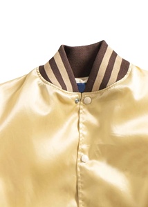 Blouson Bomber Vintage en Satin Brillant avec Boutons Pression, Blouson Universitaire Personnalisé Style Streetwear - Product Image 3