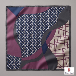 Écharpe bandana imprimée de haute qualité, tissu léger, étiquette blanche, fabricant OEM ODM, produits textiles personnalisés Bali - Product Image 6