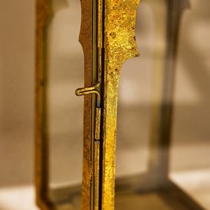 Candelabro Moderno de Metal Dorado Estilo Marroquí 2025 para Suelo y Mesa, Decoración Navideña para el Hogar, Diseño Cuadrado Hecho a Mano - Product Image 6