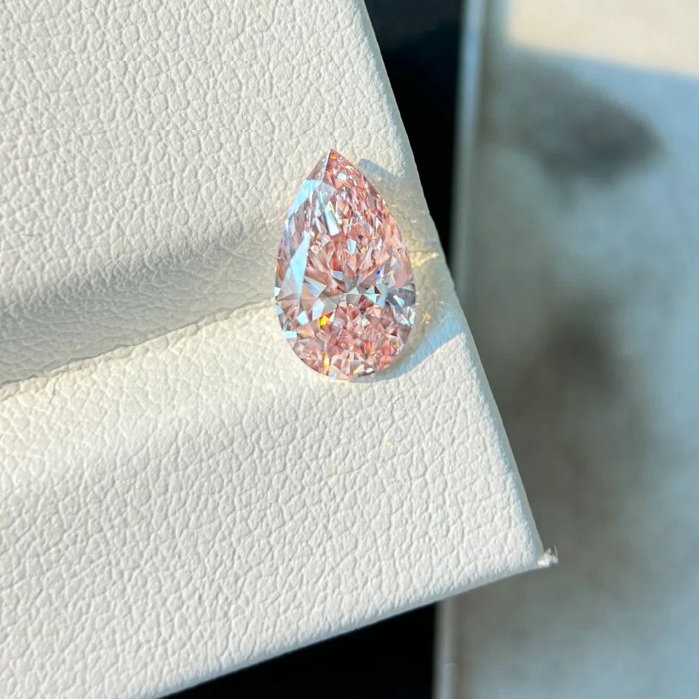 สีชมพูอ่อน